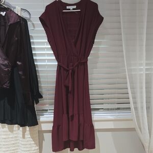 Witchery Burgundy V‑Neck Maxi Dress with Tie Waist